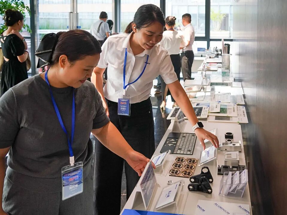 中国东莞石排街道电子元器件产业发展研究